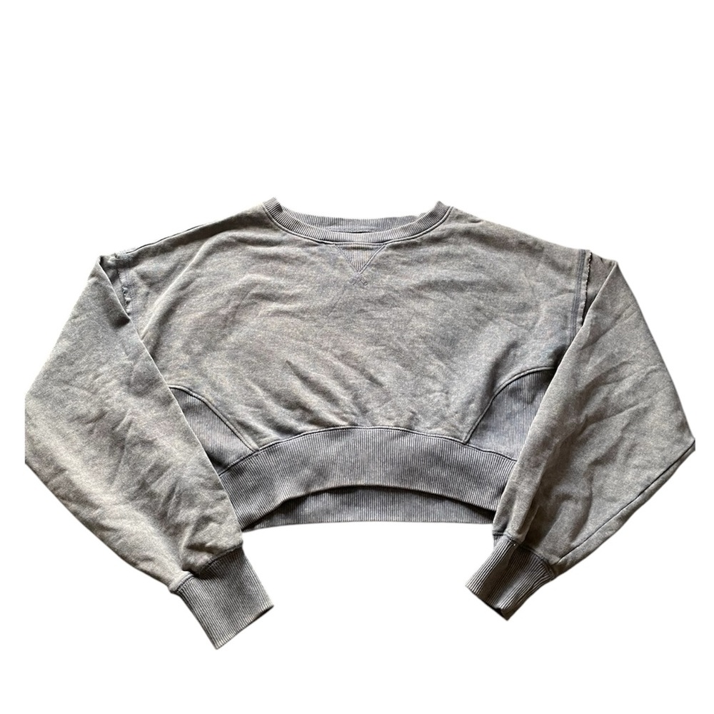 Aeropostale Women’s Gray Cropped Sweatshirt